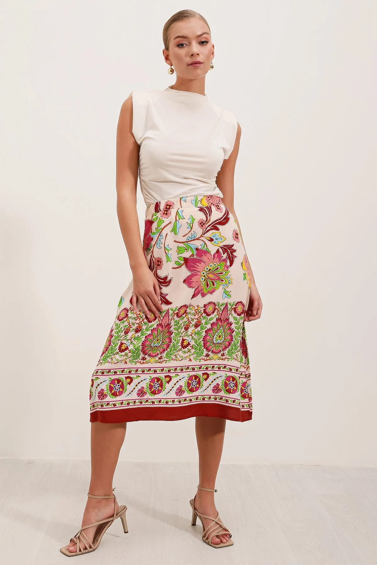 BGD Women Patterned Midi Skirt - Burgundy - Avondale