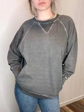 Casual Pullover Sweatshirt - Grey
