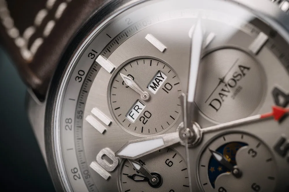 DVS Watch Newton Pilot Moonphase Chrongraph Limited Edition