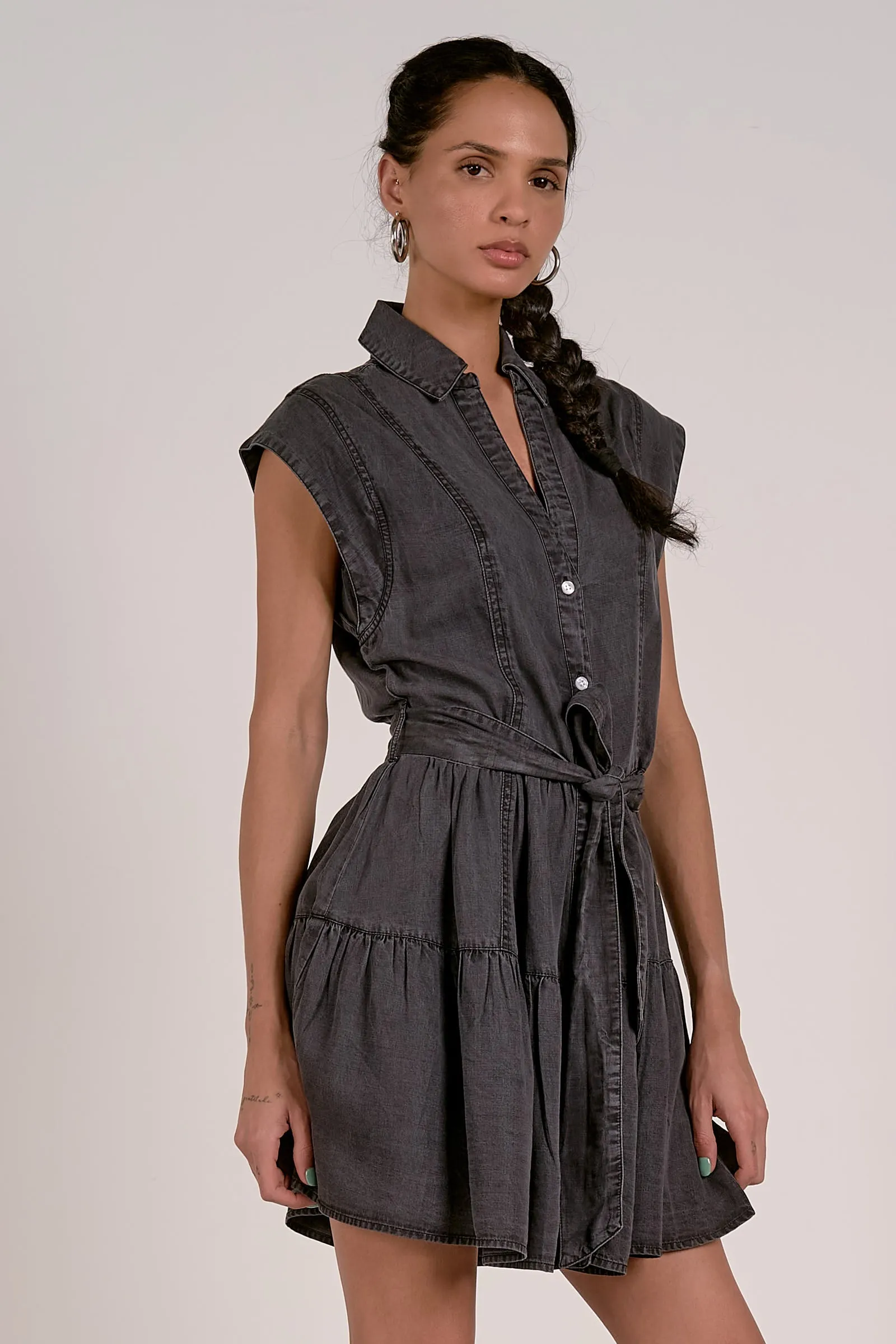 JEANIE LAYERED COLLARED DRESS DT50100