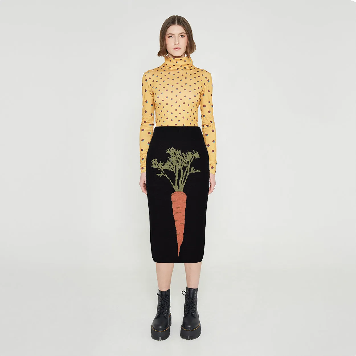 Knit Skirt with Carrot Motif