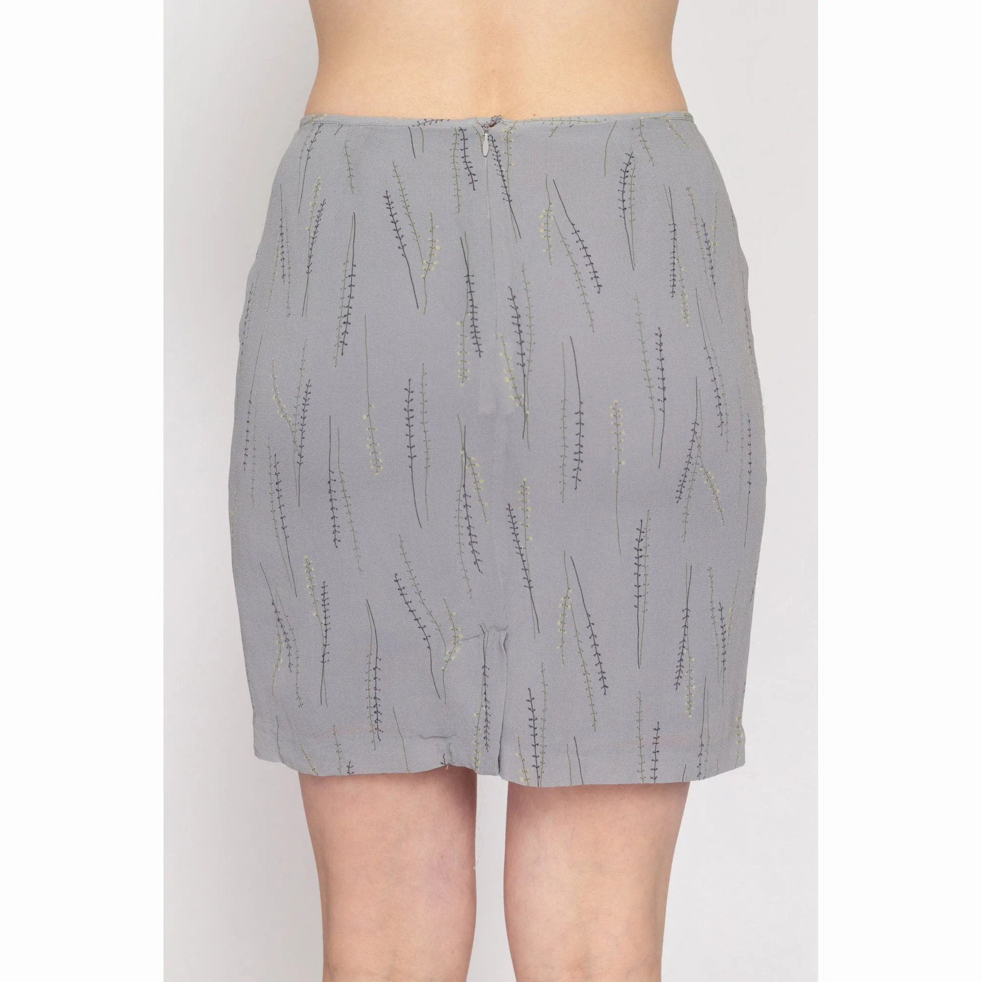 Medium 90s Grey Silk Falling Vine Print Mini Skirt 27.5"