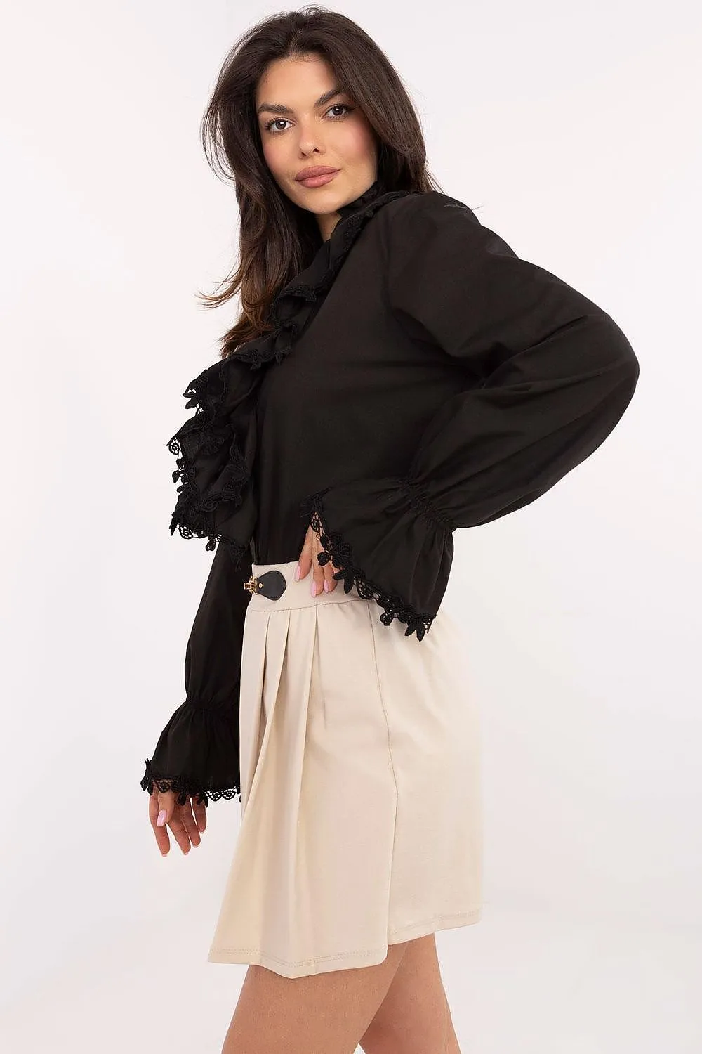 Skirt pants with an elegant cut