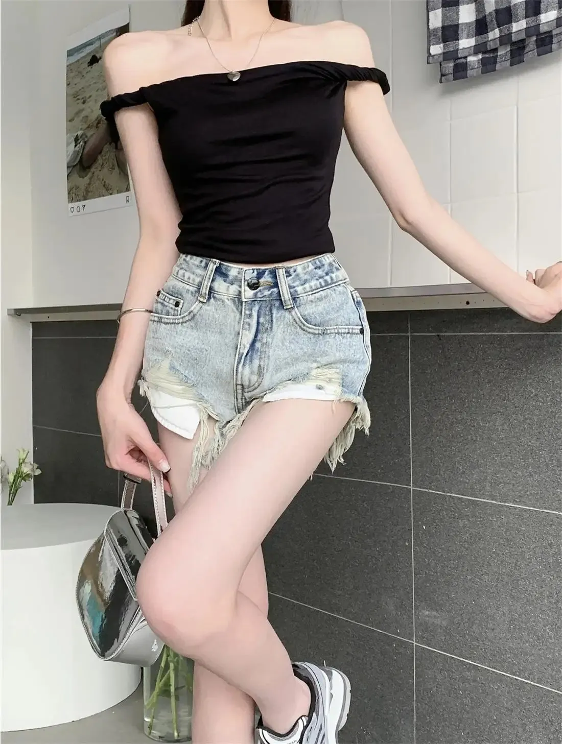 Summer Y2K Low Waist Denim Hot Pants Shorts with Exposed Pockets