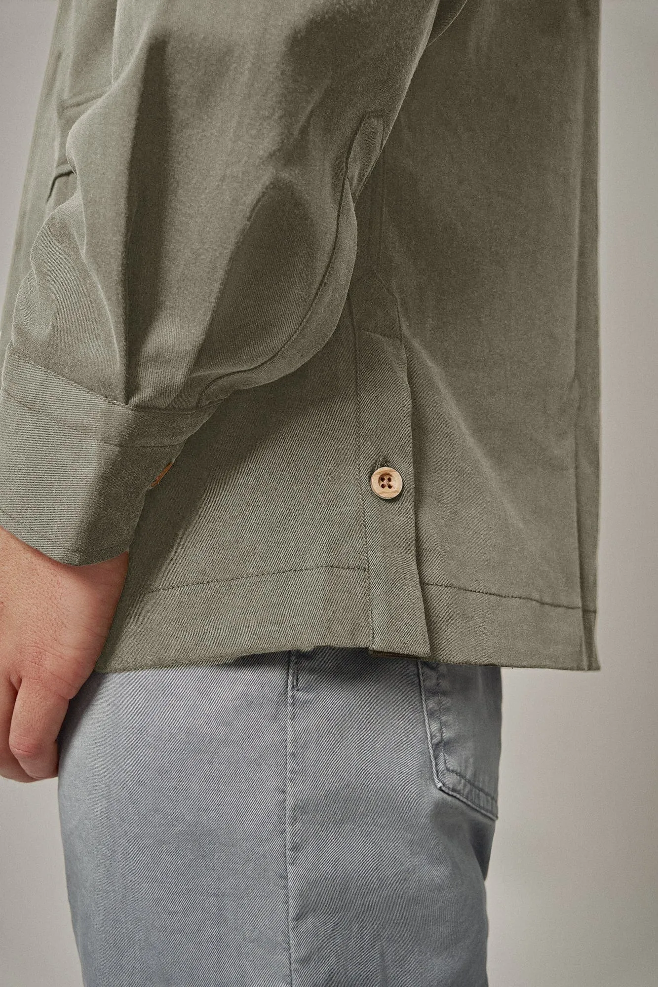 The Sahariana Verde Khaki